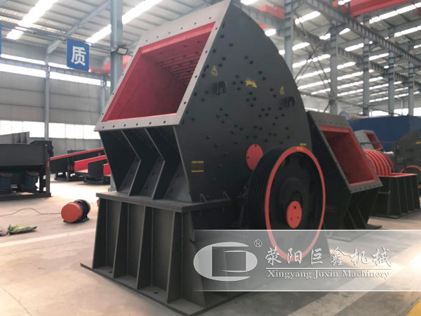 大型重錘破碎機設(shè)備